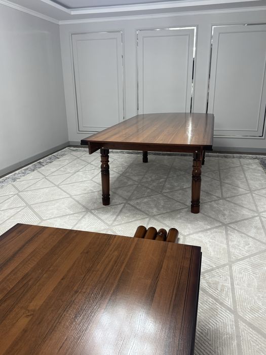 Продам стол 5 м в хорошем состоянии