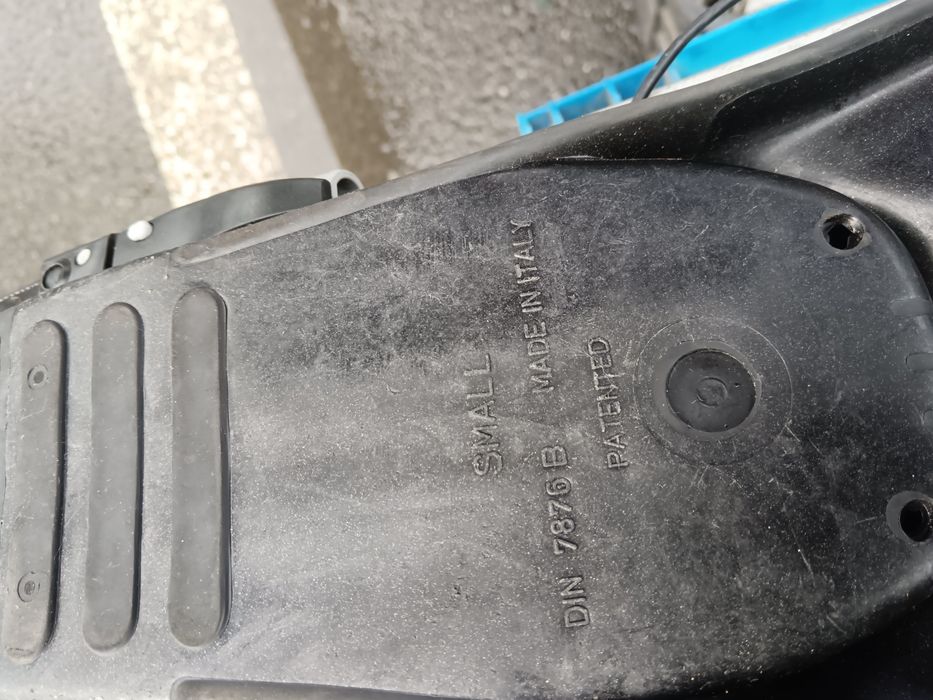 Laba scafandru Mares avanti quattro small