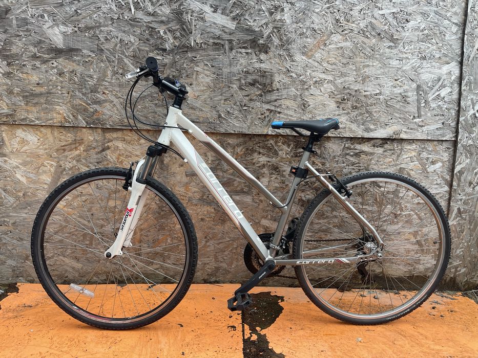 Bicicleta cadru dama carrera crossfire  roti 28” cadru aluminiu