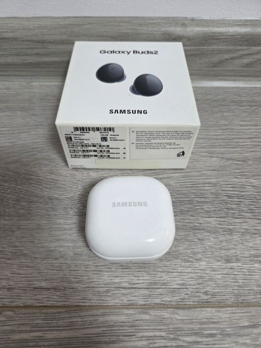Casti bluetooth Samsung Buds 2