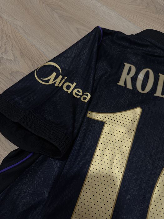 Tricoude fotbal Barcelona Kobe Rodri 16 Rodrigo Nike marime M nou uefa champions league