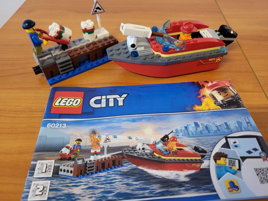 LEGO City Fire 60213 - Incendiul de la docuri