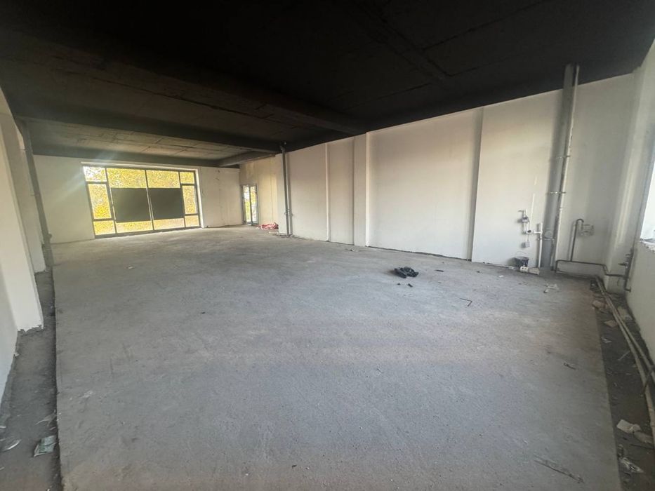 Сдаётся трехуровневая нежилой помещения для бизнеса