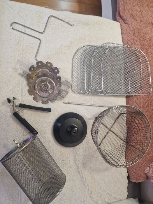 Vând Airfryer multifunction (friteuză cu aer cald )