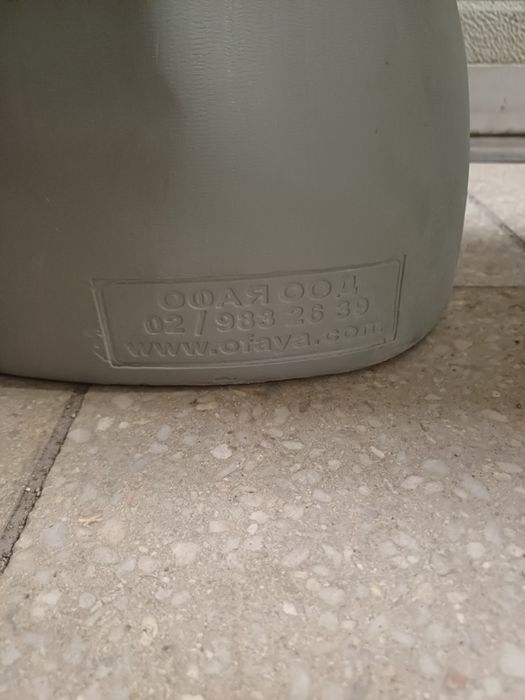 Манекени и закачалки за дрехи