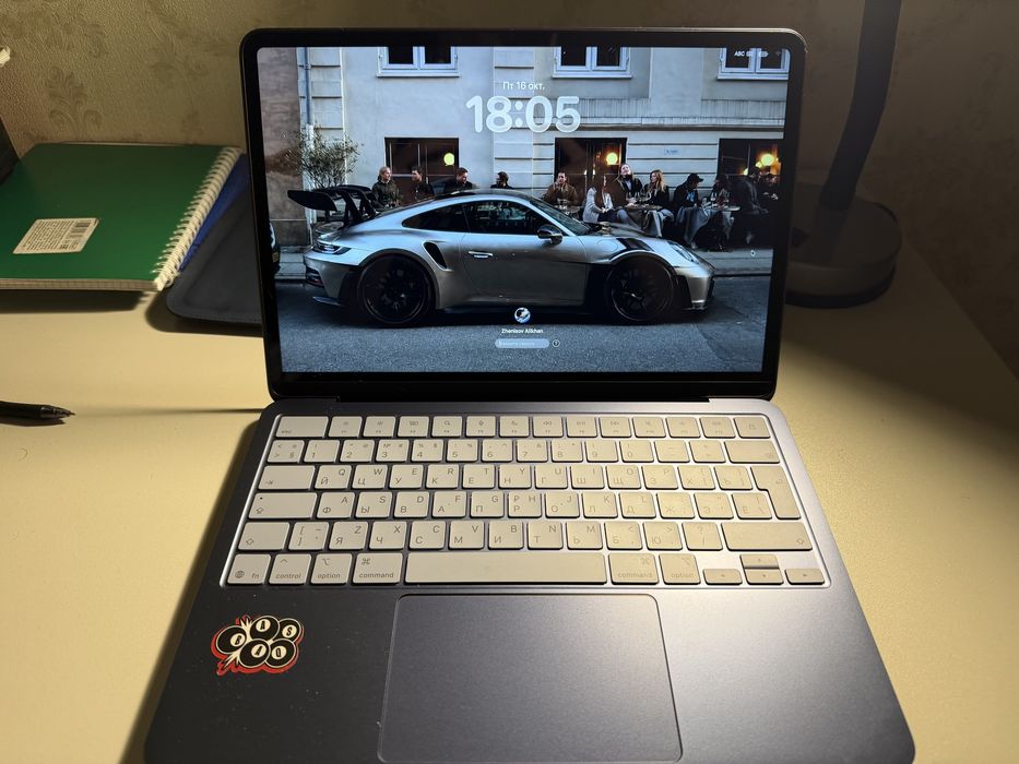 Продам Macbook neo в отличном состоянии
