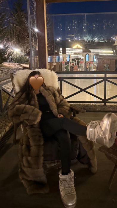 шуба длинная в отличном состоянииии