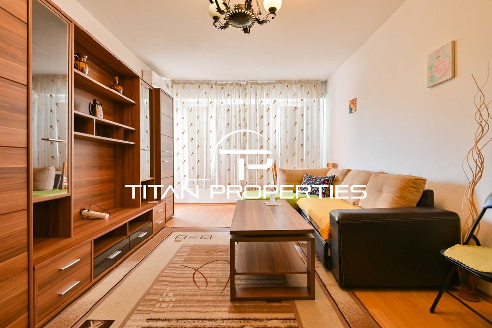 Дава се под наем Тристаен апартамент в София, Света Троица - 110 кв.м за 663 € - Снимка #1