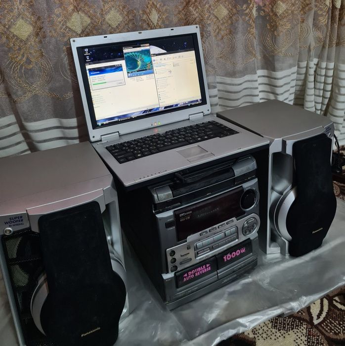 Музыкальный центр сотилади