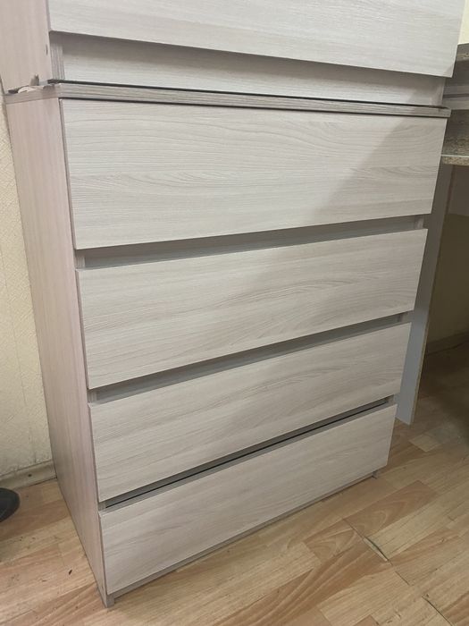 Комоды без ручек  30000