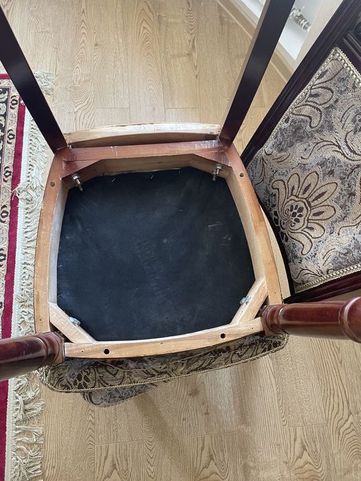 Продам стол со стульями