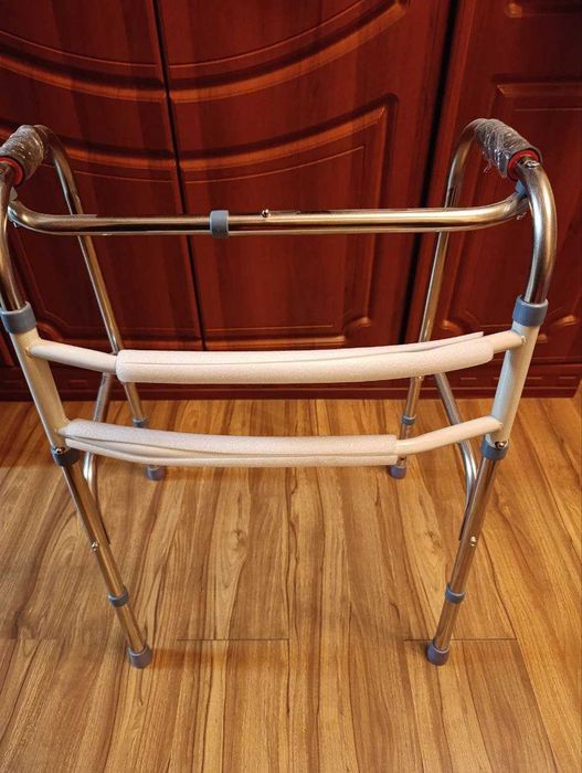 Продам ходунки для взрослых.