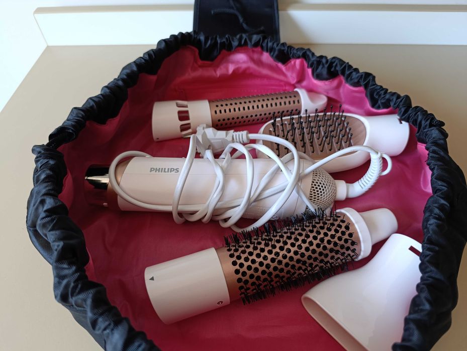 Четка за коса с горещ въздух на Филипс.
