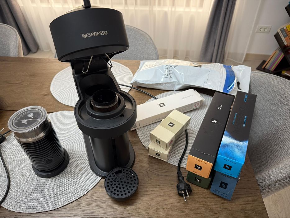 Aparat cafea Nespresso