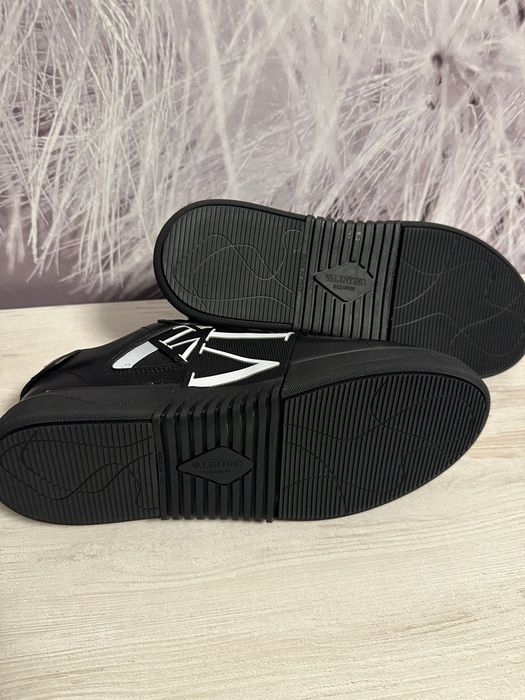 Adidasi Valentino Noi