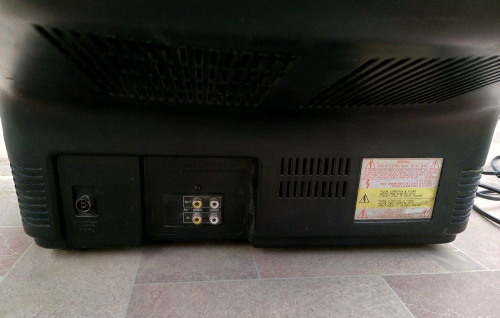 Телевизор LG "23 System"