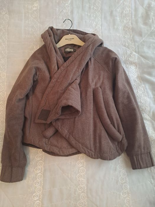 Верхняя женская одежда.