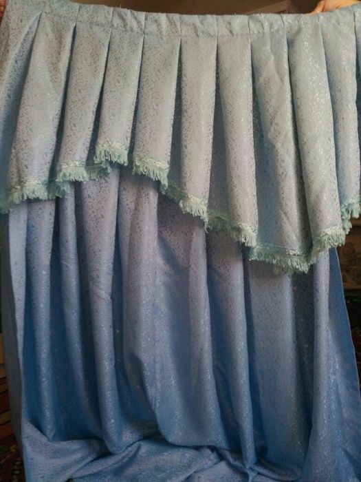 Шторы в идеальном состоянии.