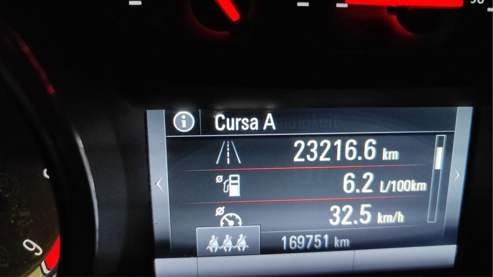 Masina Astra K sports tourer