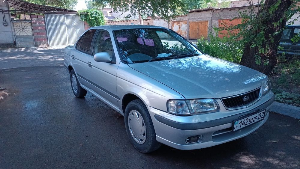 Машина  Nissan sunny
