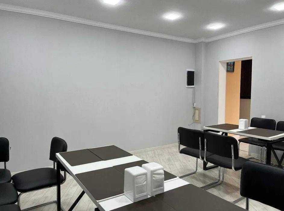 Сдаётся помещение ул Афрасияб ,"Angels food" гос Россия 110м²