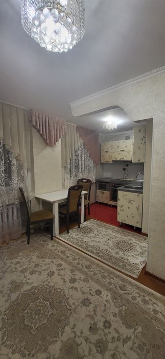 Сдам  трехкомнатную квартиру в центре