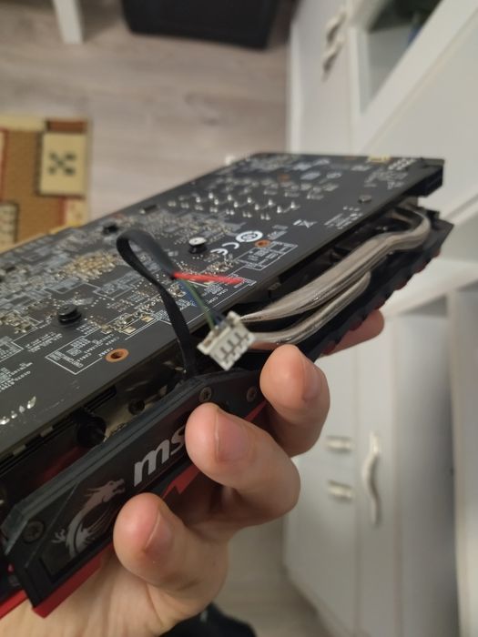 Placa video Radeon RX 470 4 GB DDR5 defecta