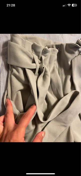 Pantaloni XS Reserved verde deschis