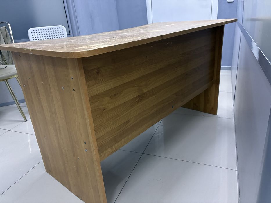 Стол со шкафчиком