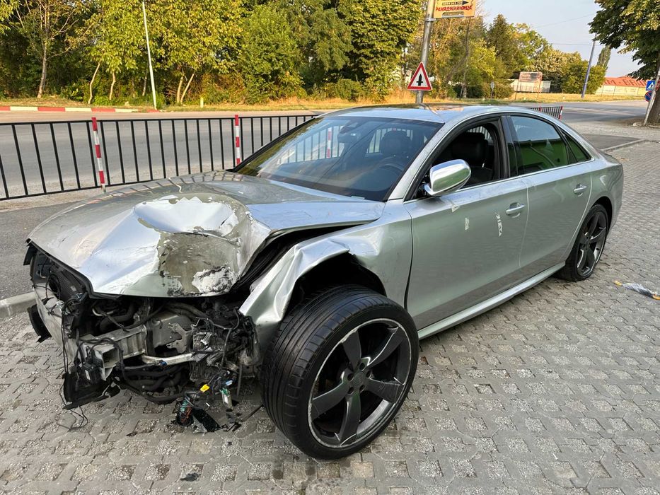 Audi S8 4.0TFSi На Части