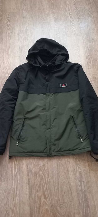 Прожам куртки не дорого