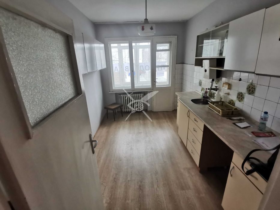 Продава се Тристаен апартамент в Бургас, Център - 96 кв.м за 2084 €/кв.м - Снимка #3