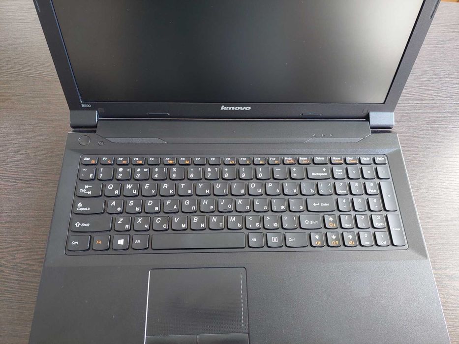 Lenovo B590 sotiladi 2012 yil chiqqan