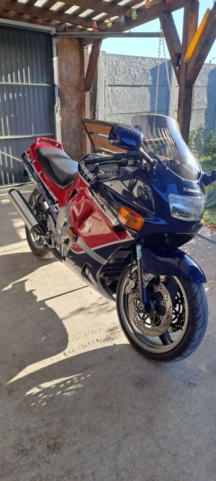 Kawasaki zzr 500