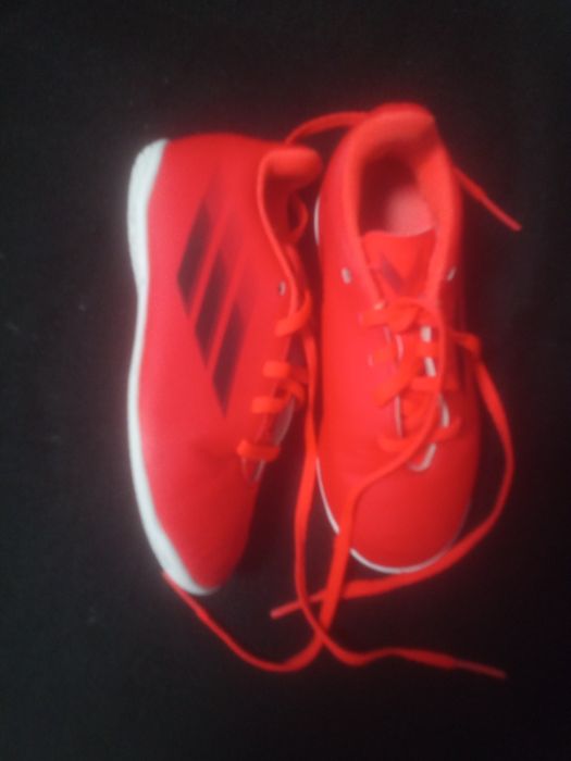 Детски бутонки Адидас 29,32 и 33  номер