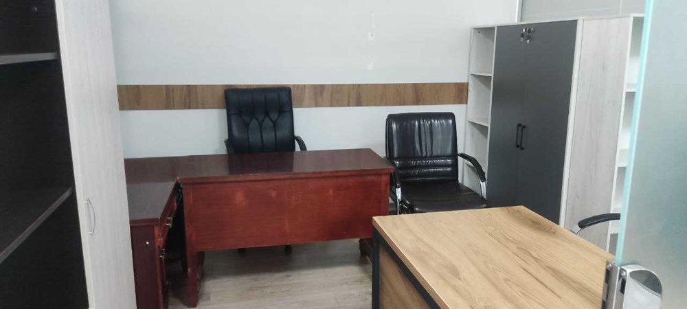 Сдается в бизнес центре под ОФИС 180 м2 4 комнаты