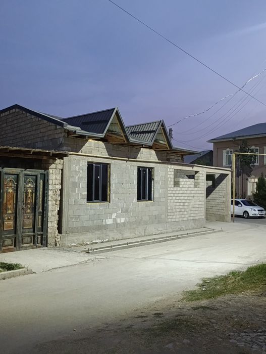 Uy sotiladi Toshkent viloyati karobka holatda