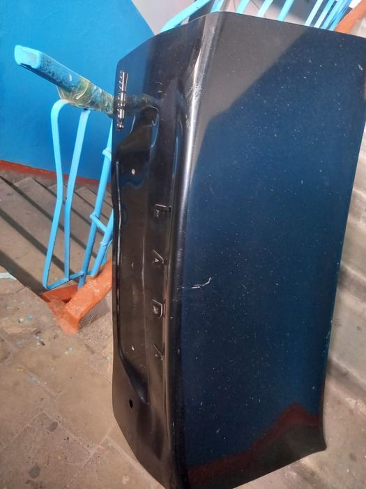 Продам крышку багажника приора 2170 седан