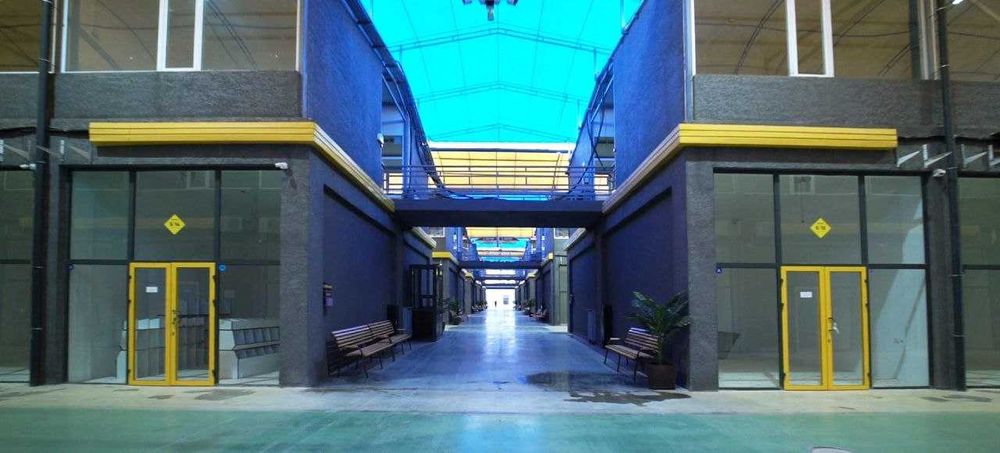 Продается магазин в строительном торговом центре ERKIN SAVDO MAJMUASI