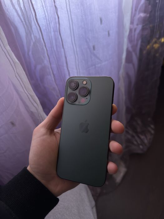 Iphone 13 Pro green