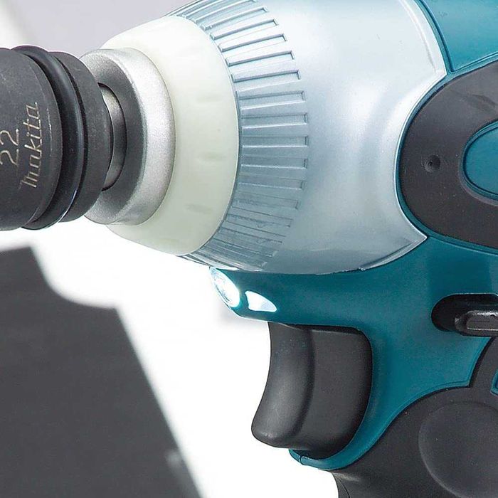 Makita Ударен Акумулаторен Гайковерт 1/2 “ 18V 230Nm DTW251 Оригинален