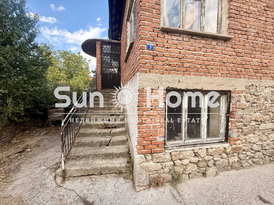 Продава се Къща в Харманли - 316 кв.м за 231 €/кв.м - Снимка #2