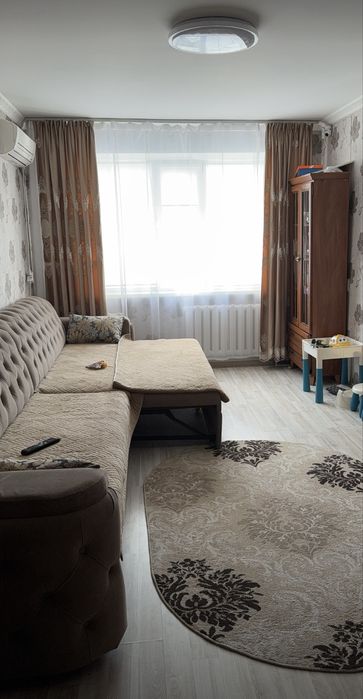 Продам 3 х комн улучш квартиру 8 мкр Водонагреватель, Кондер, Пластик