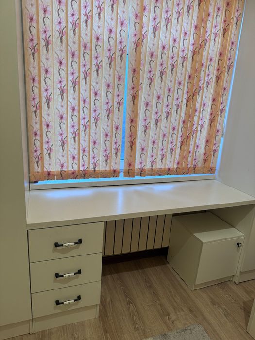 Шкаф мебель  на стену