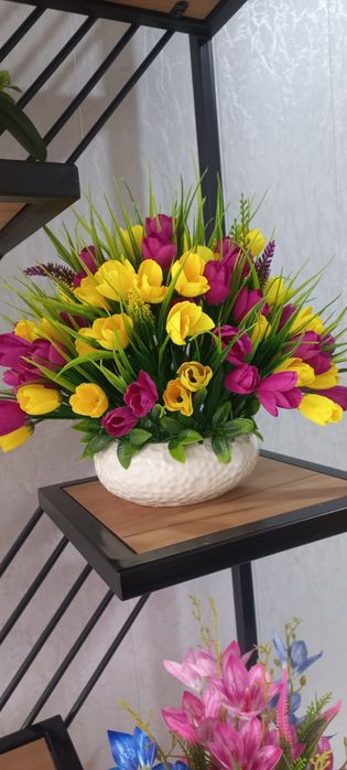 Uy, офис, кафе va restoranlar uchun dekorativ go’zal gullar.