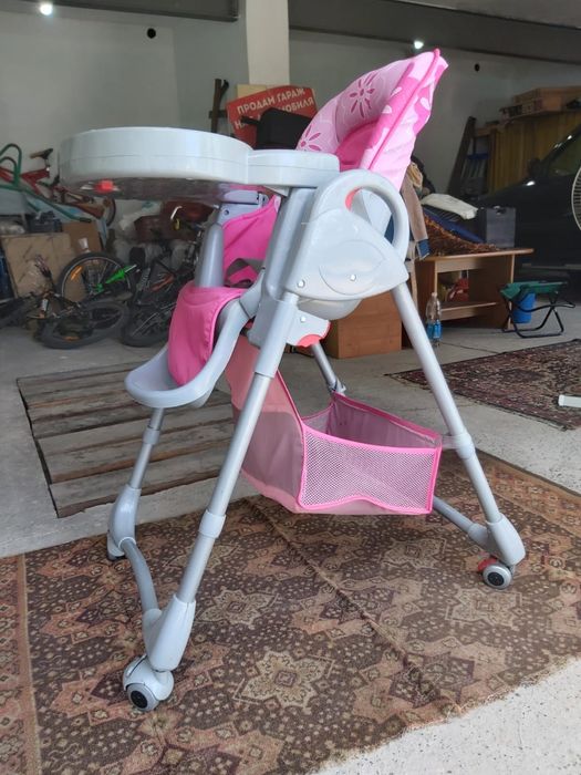 Детский стульчик для кормления