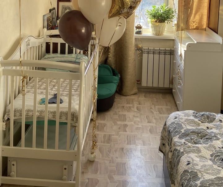 Кроватка и пеленальный стол