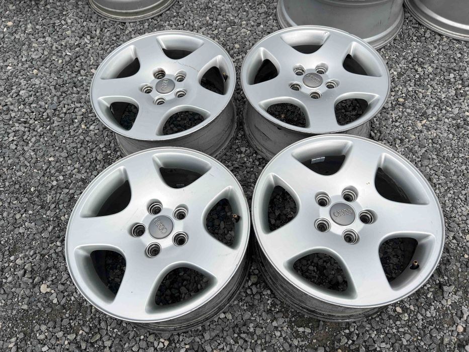 Оригинални джанти Ауди 5/112 Audi 5x112

Употребявани, Шумен