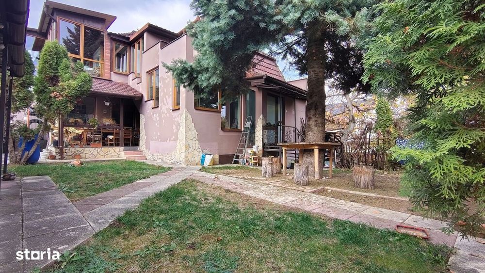 Vila impunatoare in Andrei Muresanu, D+P+M, teren 475 mp