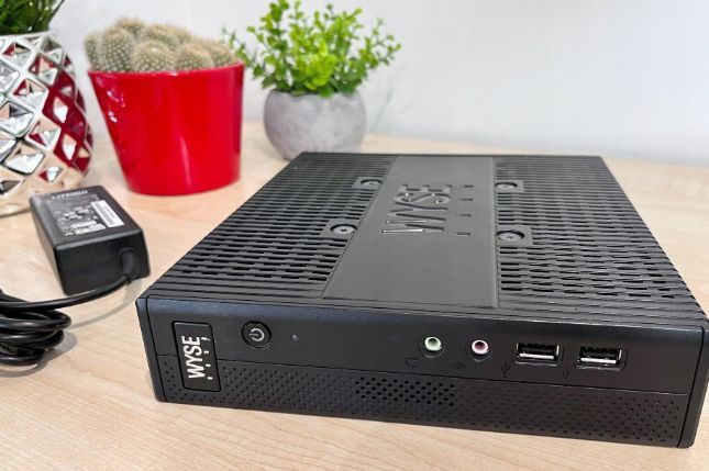 Dell Wyse 7010 mini pc 8GB RAM , 120GB HDD. Спешно се продава